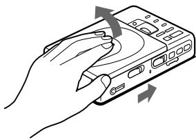 SONY MZ-R35 - Inserte un MD grabable. - 1