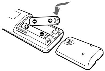 SONY SLV-XA37PS - Inserting the batteries - 1