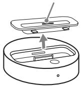 SONY TDM-IP50 - Para remover o adaptador de acoplamento do iPod - 1