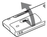 SONY ICD-UX300 - Stap 2: De batterij opladen - 1