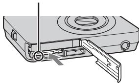 SONY CYBER-SHOT DSC-WX1 - Para remover o "Memory Stick Duo" - 1