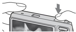 SONY CYBER-SHOT DSC-WX1 - Tenere ferma la fotocamera come illustrato. - 3