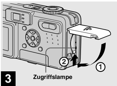 SONY DSC-P10 - Einsetzen und Herausnehmen eines „Memory Stick“ - 3