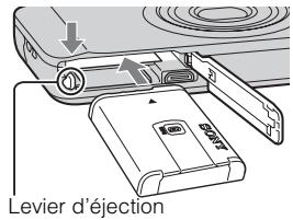 SONY CYBER-SHOT DSC-WX10 - Insertion de la batterie - 2