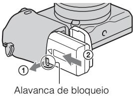 SONY NEX-6B - Carregar o pack de baterias - 3