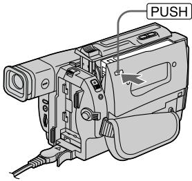 SONY CCD-TR317E - Inserting a cassette (p. 18) - 3