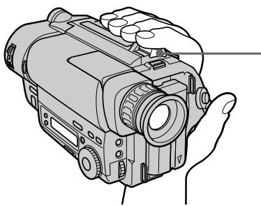SONY CCD-TR415E - IcnoJIb3OBAHneФyHKcHn Hae3da BnDEOKaMepbl - 1