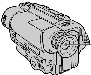 SONY CCD-TR640E - 3aMeHa JIHTneBOB 6aTapeKn B BVndeOKaMepe - 1