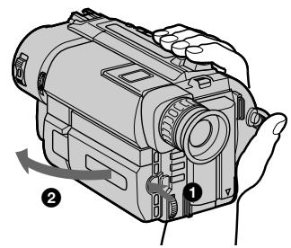 SONY CCD-TRV25 - Shooting with the LCD screen - 1
