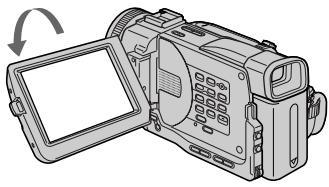 SONY DCR-TRV11E - Во время контроля на экране ЖКД - 1