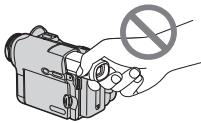 SONY DCR-TRV14E - Contrôle de l'image fixe en cours de lecture sur l'écran LCD (p. 179) - 4