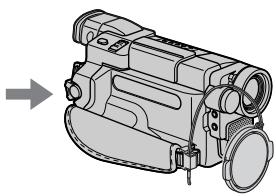 SONY DCR-TRV245E - Fixation du capuchon d'objectif - 1