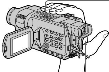 SONY DCR-TRV245E - Contrôle de l'image en lecture à l'écran LCD (p. 61) - 1