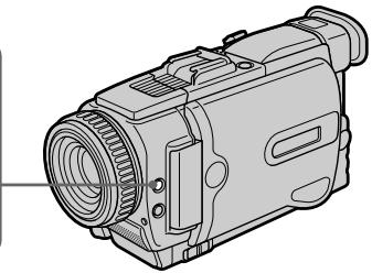 SONY DCR-TRV30E - Нажмите кнопку START/STOP. Индикатор фейдера перестанет мигать. - 2