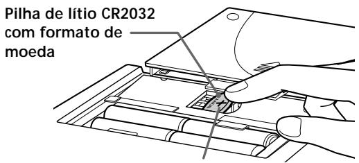 SONY RM-TP503 - Insira a pilha de lítio. - 1