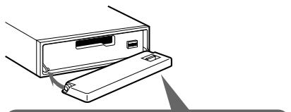 SONY XR-C503 - A kezelilap visszahelyezEse - 1