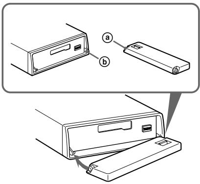 SONY XR-C6220R - Inserción del panel frontal - 1