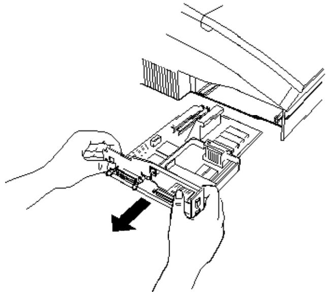 EPSON EPL-5600 - Retrait de la carte contrôleur - 5