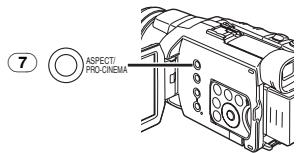 PANASONIC NV-GS24 - Appuyez deux fois sur la touche [ASPECT/PRO-CINEMA] ⑦. - 1