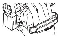 PANASONIC NV-GS24 - Pour l'utiliser comme couroie de poignée - 3