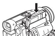 PANASONIC PV-GS400 - Inserting a Cassette - 2