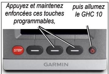 Appuyez et maintenez enfoncées ces touches programmables, puis allumez le GHC 10 STBY GARMIN