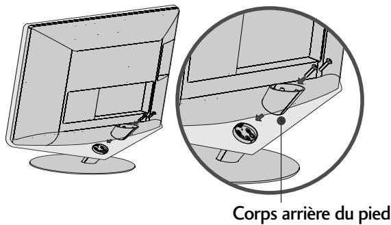 LG 42LH4000 - Installation du SOCLE - 28