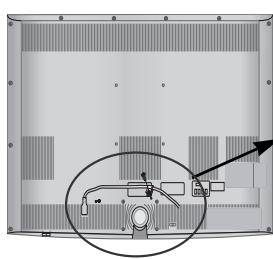 LG 42LH4000 - Fixation du cordon d'alimentation - 1