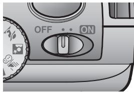NIKON COOLPIX 2000 - Étape 5—Mettre l'appareil hors tension - 1