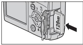 NIKON COOLPIX 5600 - Ouvrez le volet du logement pour carte mémoire - 1