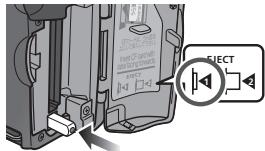 NIKON COOLPIX 4500 - Fermetre du couvercle du logement pour carte - 1