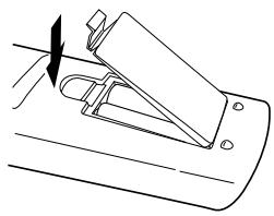 TOSHIBA D-VR6 - Mise en place des piles dans le boitier de télécommande - 3