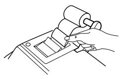 SHARP CS-2640 - SOSTITUZIONE DEL ROTOLO DI CARTA - 4