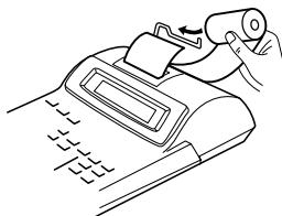 SHARP EL-2902E - Plaats geen papierrol waarvan het papier gescheurd is. Het papier kan dan namelijk vastlopen. Knip algijd eerst de aanloopstrook met een schaar af. - 4