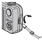 FUJIFILM FINEPIX A820 - Fixation de la dragonne - 1