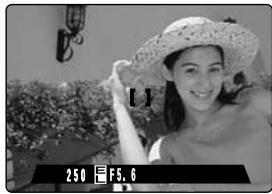 FUJIFILM FINEPIX S602 - Utilisation du verrouillage AE - 5