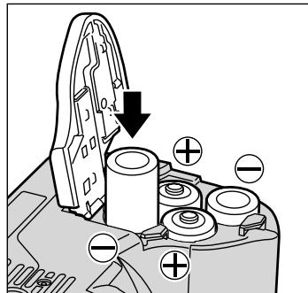 FUJIFILM FINEPIX S602 - Lors de l'utilisation de batteries Ni-MH de format AA - 2