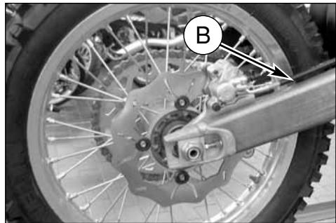 HUSQVARNA CR 125 - Pour effectuer la substitution procéder de la manière suivante: - 4