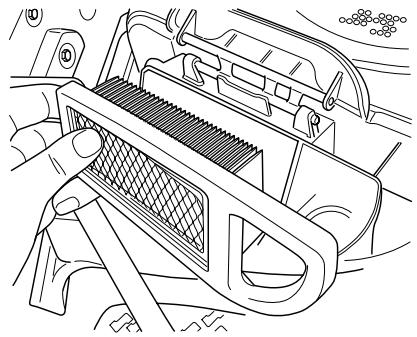 HUSQVARNA RIDER 13C - Changement du filtre à air - 2