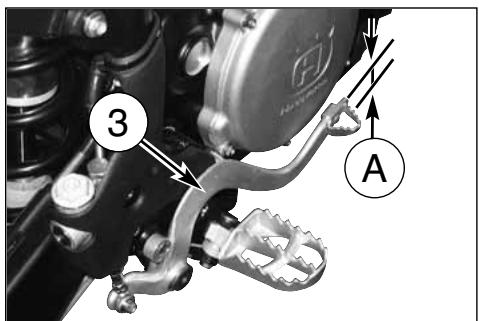 HUSQVARNA SMR 530 R - REGLAGE POSITION PEDALE FREIN ARRIERE - 1