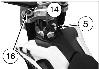 HUSQVARNA SMR 530 R - UBICAZIONE COMANDI - 4