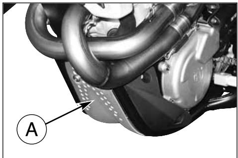 HUSQVARNA SMR 530 R - ATTENZIONE\*: Fare attenzione a non toccare l'olio caldo. - 1