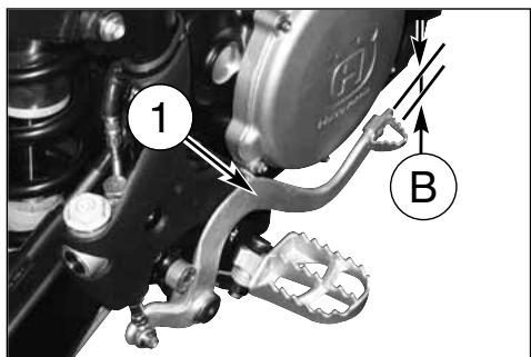 HUSQVARNA SMR 530 R - REGLAGE POSITION PEDALE FREIN ARRIERE - 3
