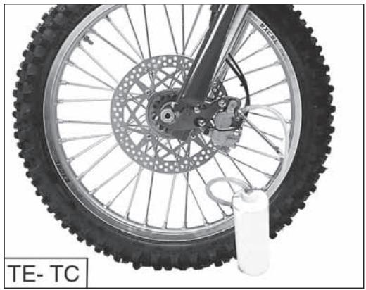 HUSQVARNA TC 250 - CURAGE INSTALLATION DE FREINAGE AVANT (TE, TC) - 1