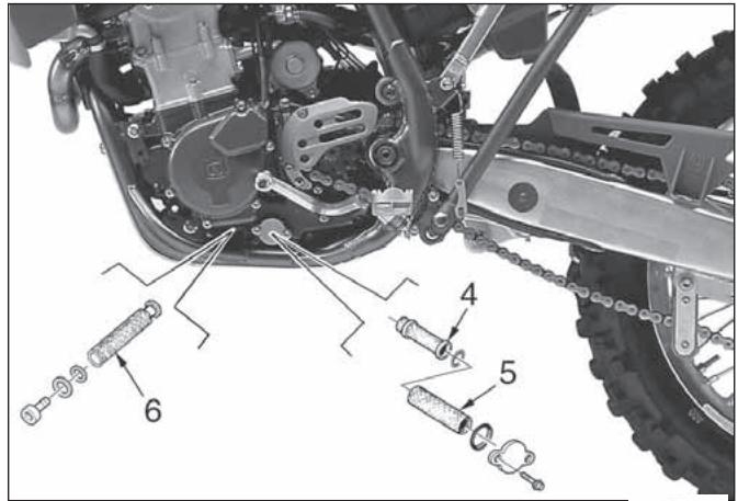HUSQVARNA TC 250 - WARNING\*: Be careful not to touch hot engine oil. - 1