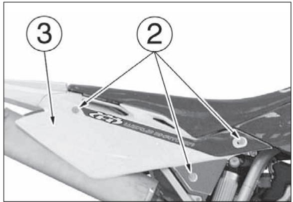 HUSQVARNA TC 250 - ADJUSTING THE SHOCK ABSORBER SPRING PRELOAD Proceed as follows: - 1