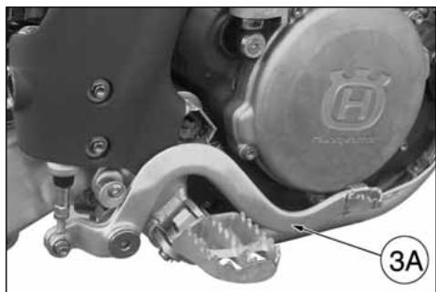HUSQVARNA TC 450 - Um den Ersatz vorzunehmen, in der fol-genden Art und Weise vorangehen: - 9