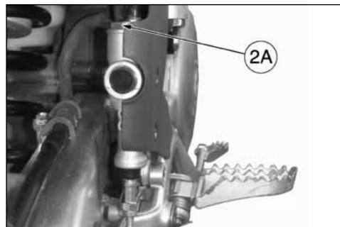 HUSQVARNA TXC 250 - To replace the fluid, proceed as follows: - 6
