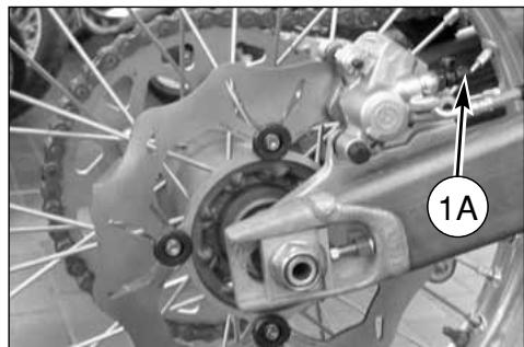 HUSQVARNA TXC 250 - Pour effectuer la substitution, procéder de la manière suivante : - 3
