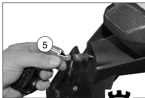 HUSQVARNA TXC 250 - REPLACING THE NUMBER PLATE LAMP (TE-SMR) - 4